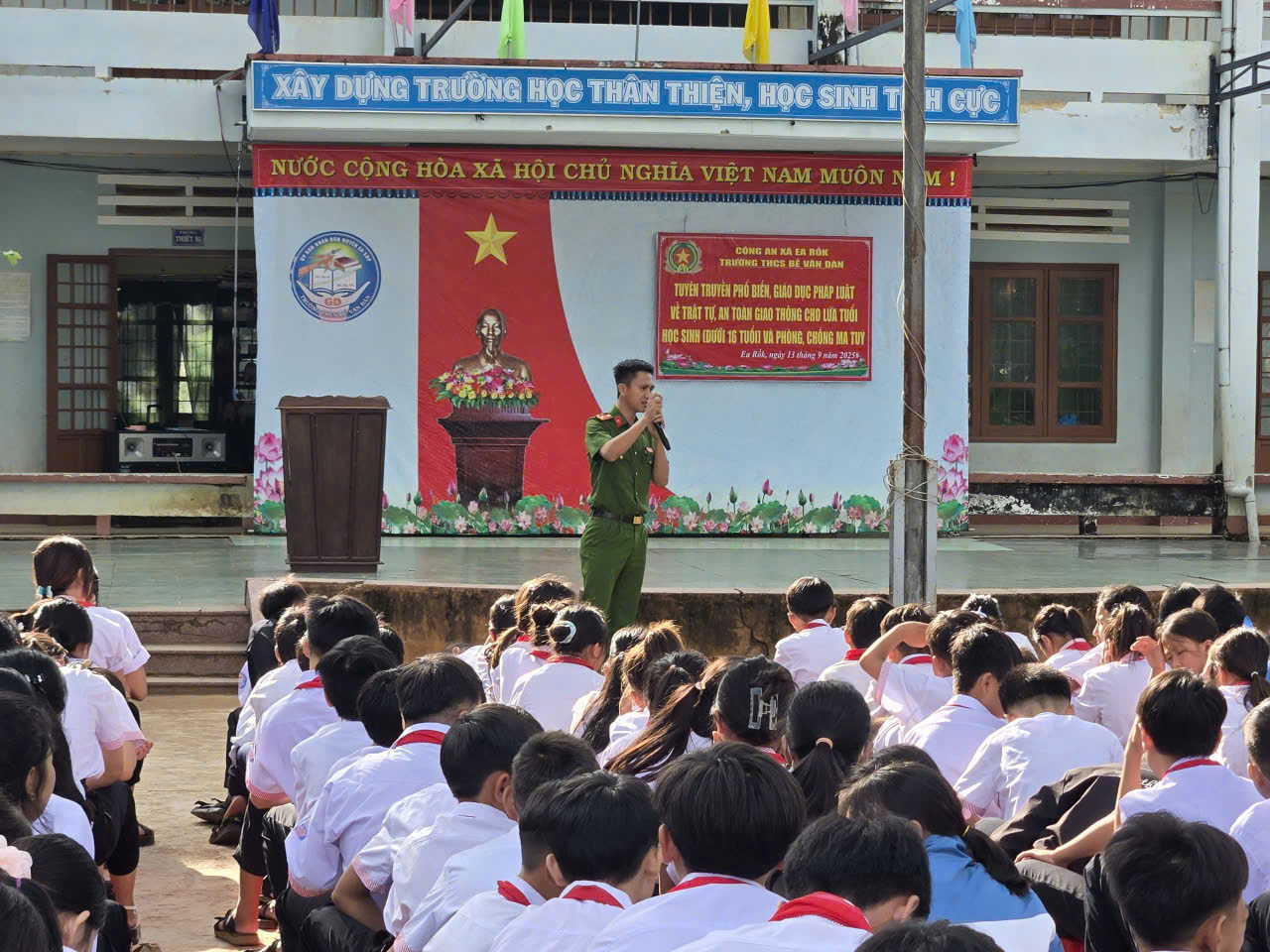 Báo động tình trạng học sinh sử dụng xe đạp điện – Tiện lợi nhưng ẩn họa khôn lường