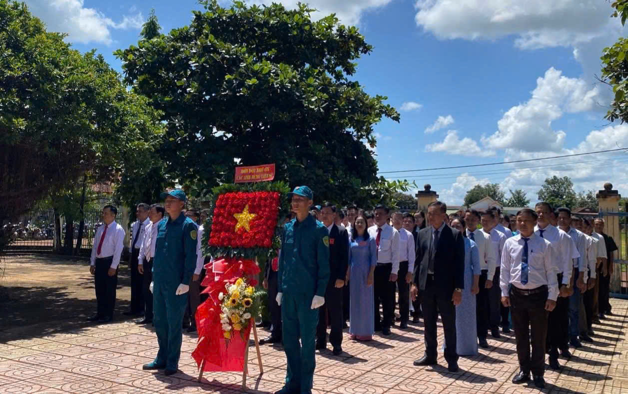 Phiên trù bị Đại hội Đại biểu Đảng bộ xã Ea Rốk lần thứ I, nhiệm kỳ 2025-2030