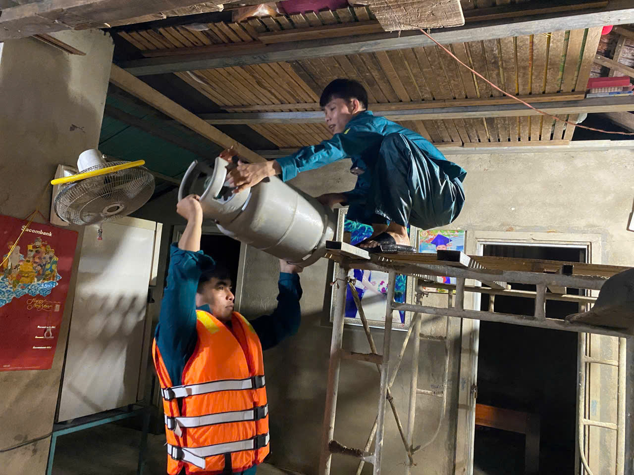 z7243649385990_91a6ac51a26f61d5c775ac2ff0054639