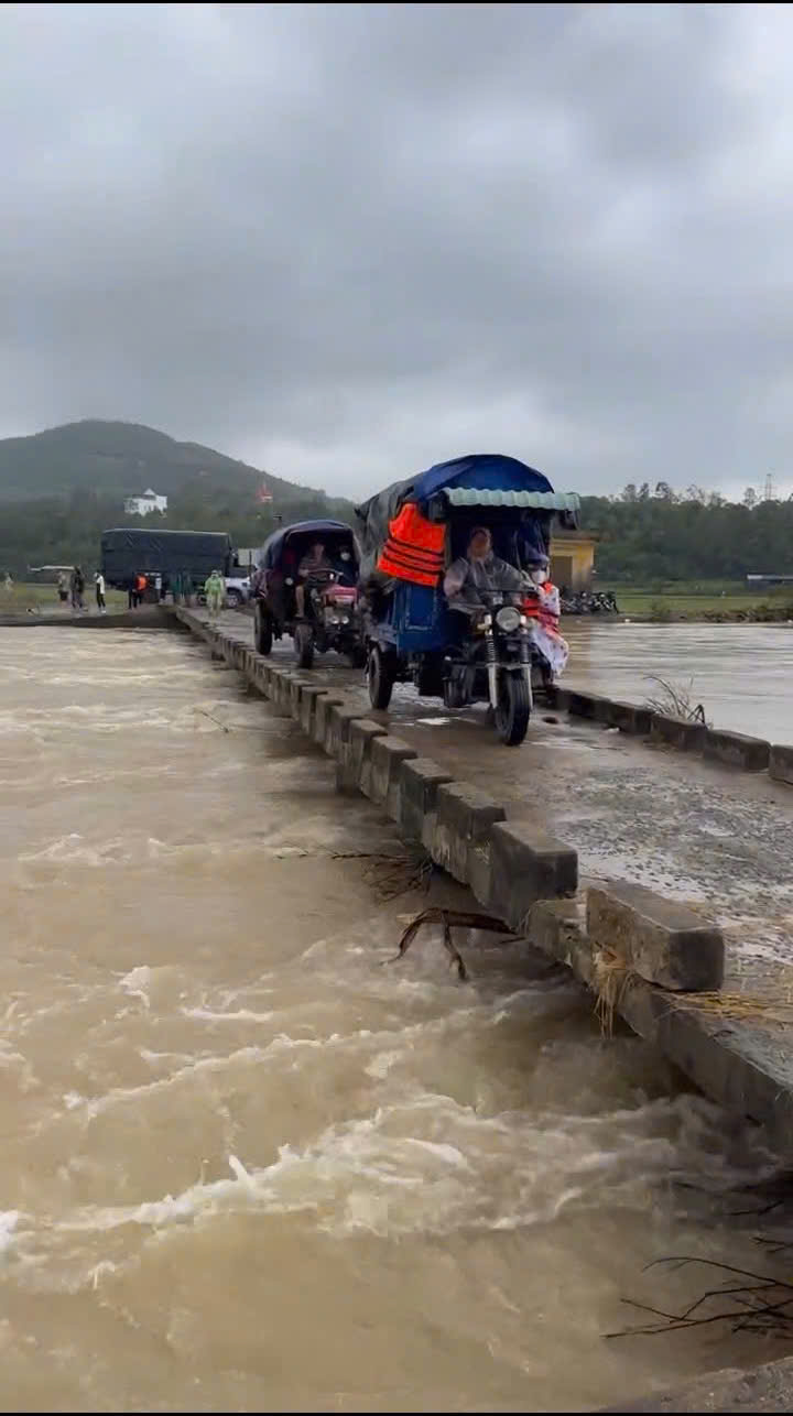 z7257847828750_117e574982a0759c42177a9c6fbf8cad