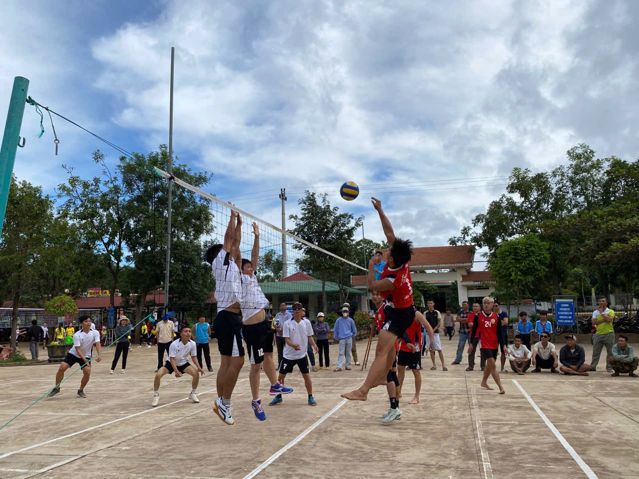 z7332707634796_1b95a83eee0f0433bbdaecbc832244af