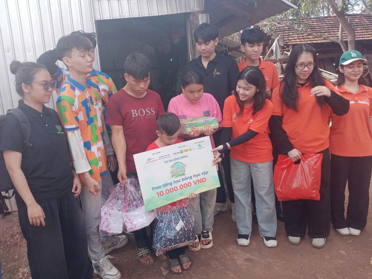 z7332733131727_cc473ca80ebdaf8f5e319d86162e7735