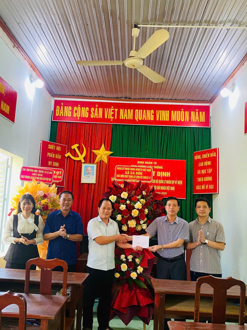 z7357197120063_2905e839624b8fe0d11a7f0e34751179