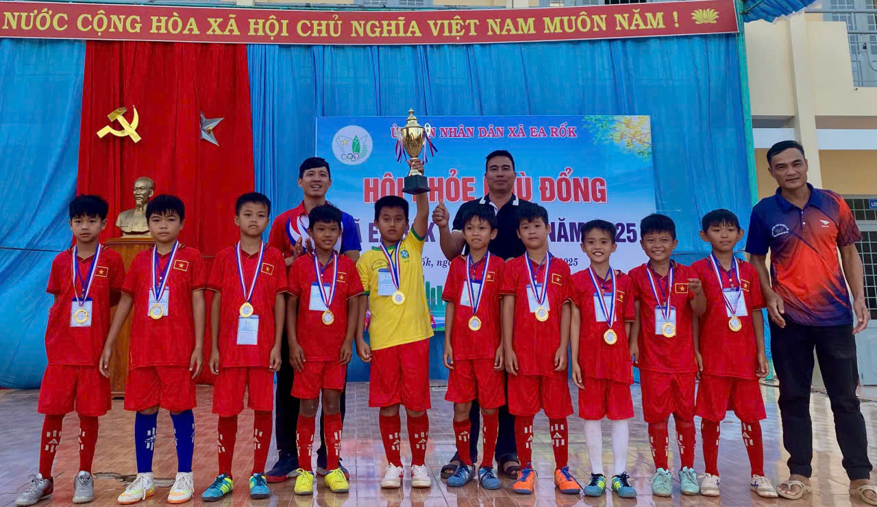 z7374977410425_18b59f2cdf755c4a2906cb89adc7c638