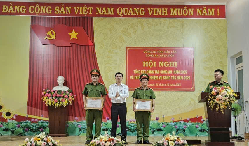Công an xã Ea Rốk giữ vững an ninh, trật tự trong bối cảnh sáp nhập địa bàn