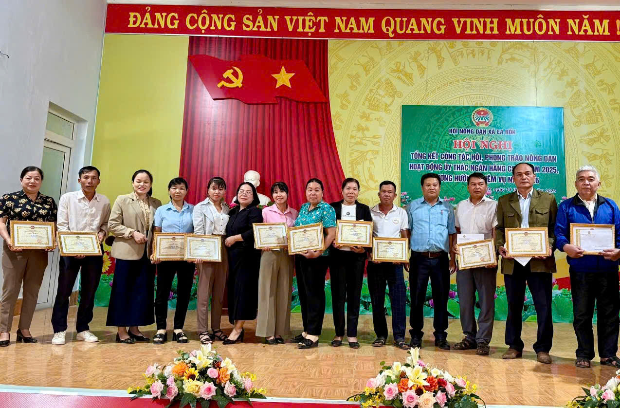 z7426385521154_e65a6738536d4397653e6c9766f8e81f