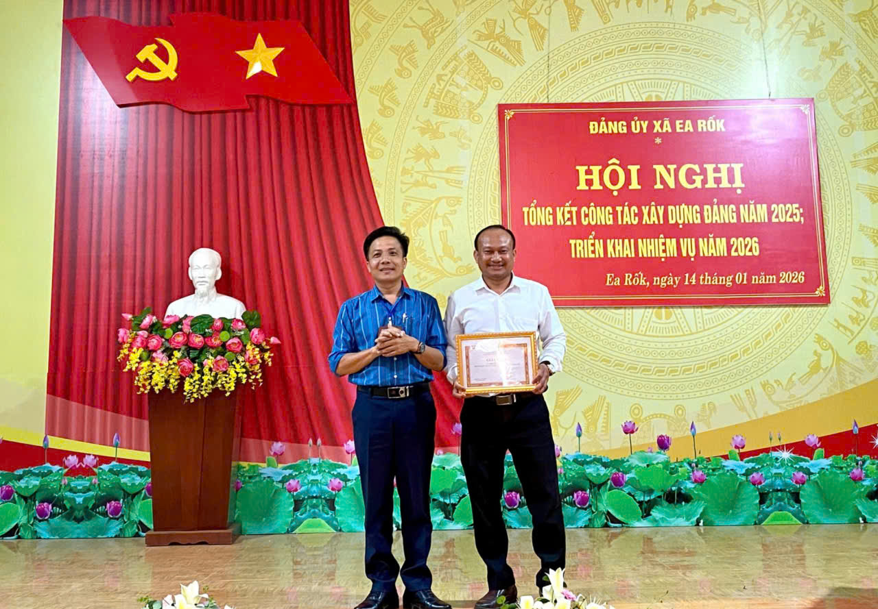 z7432117955082_0ab30cbbc581b6878417bf222597380c