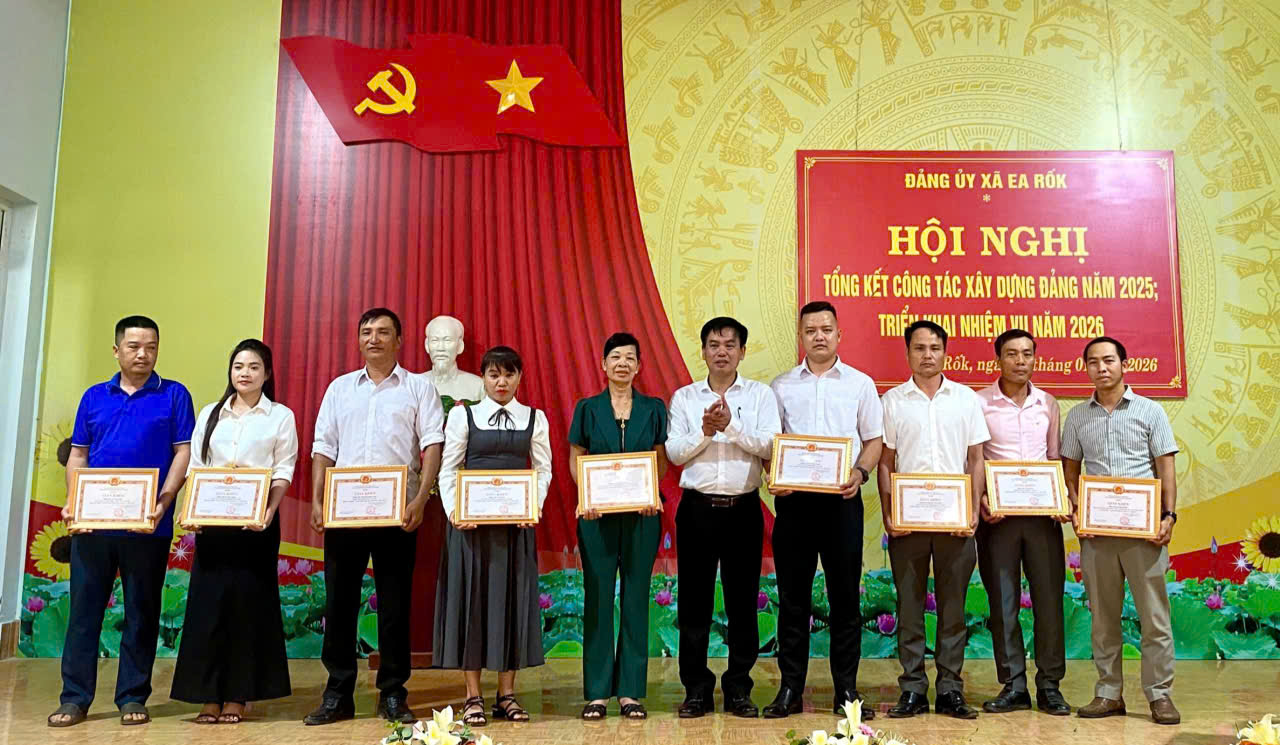 z7432117967749_16242949e3ef812292644e16307d2cb1