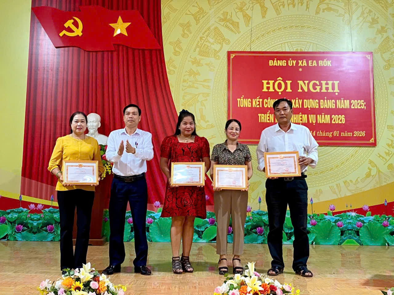 z7432118007589_ed9465533c7c7909ebf49b61d397abda