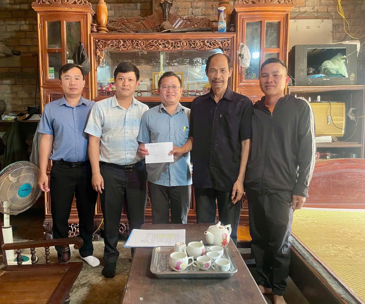 z7439187582795_00fe1e398766e4d0e1cb3478d02ff959