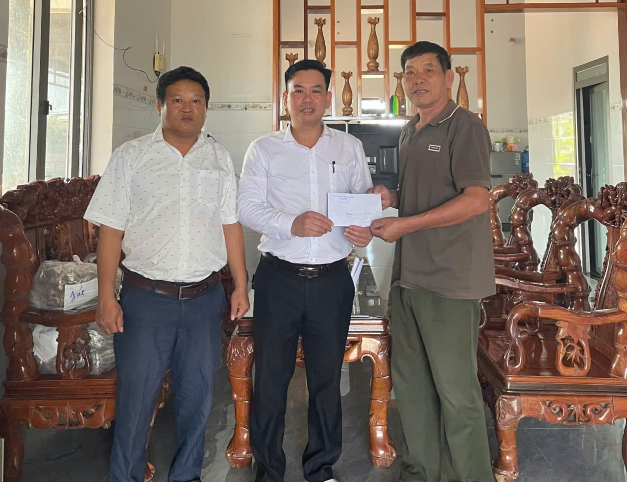 z7449776582703_dce82ce69e0b441059508b58993f142d