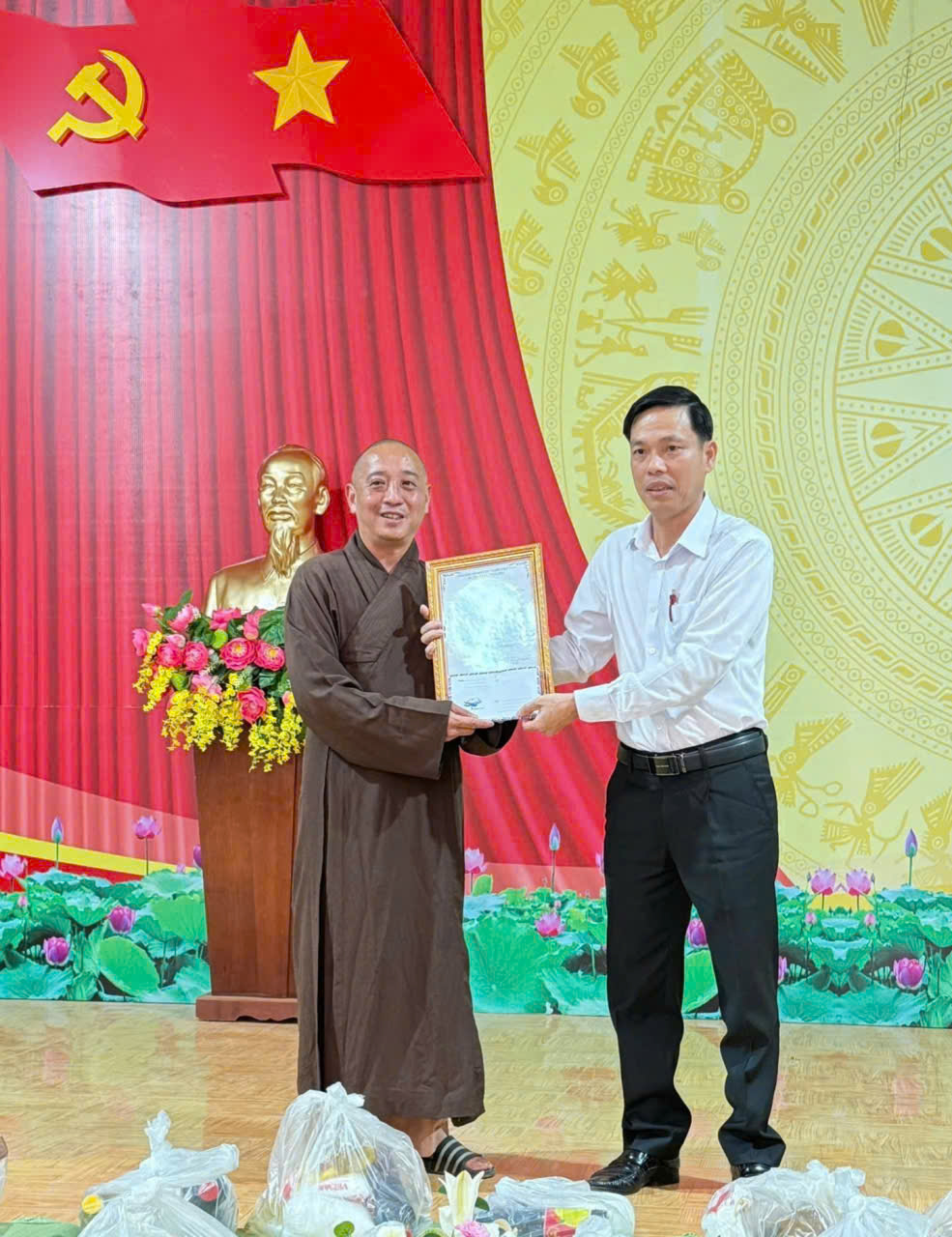 z7502229775587_e86a4bca2795e4febbfce4f1bfb1ef92