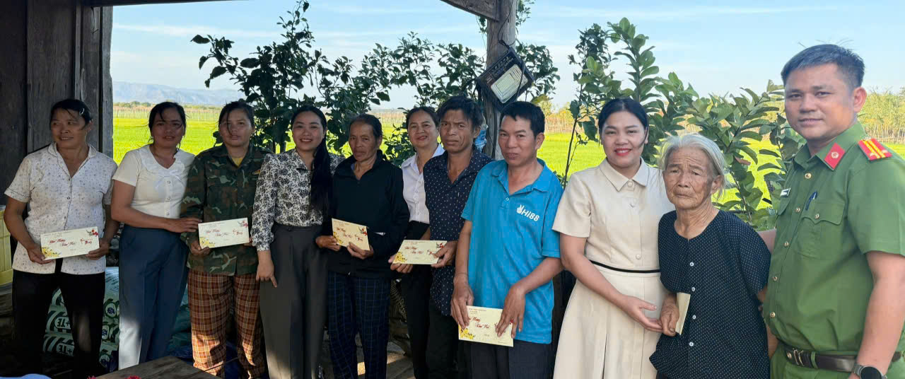 z7502234208106_bd592ab04915a82634078ca74096e5ab