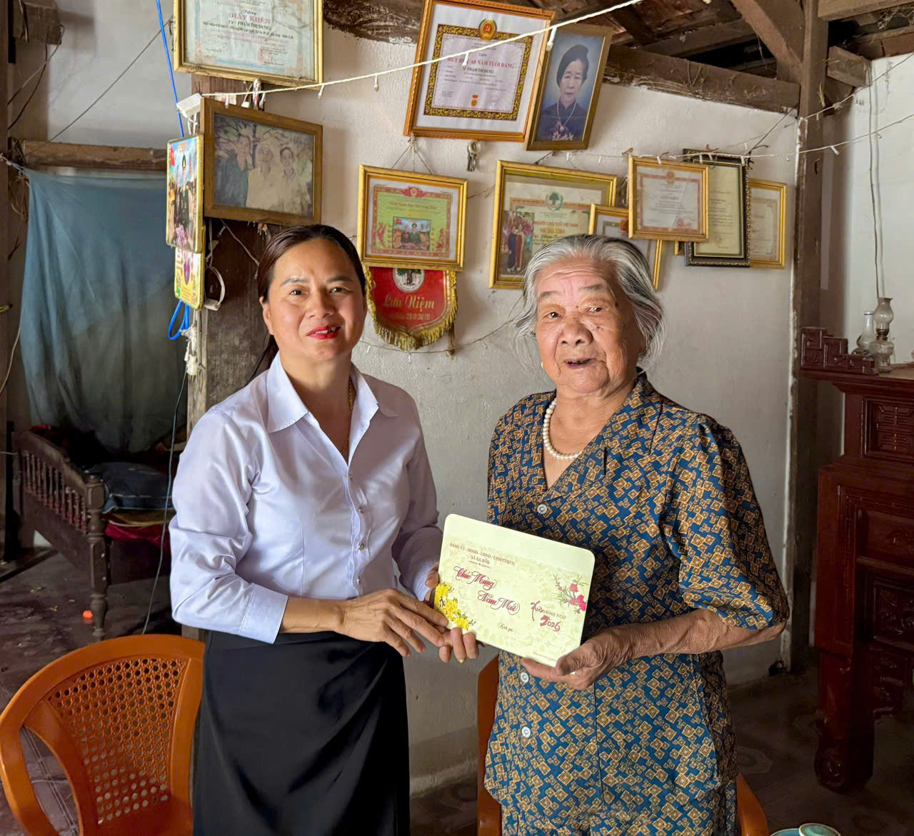 z7502234210075_0fe7ec53676095a6f1aaeeac8e9f4a60