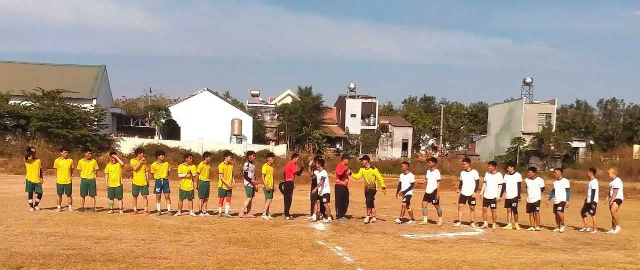 Xã Ea Rốk khai mạc Giải bóng đá nam Mừng Đảng, Mừng Xuân Bính Ngọ 2026