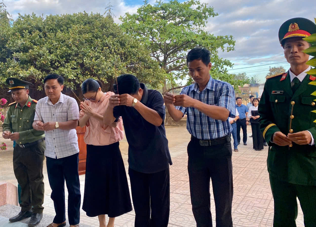 z7530762276034_fd207eb068fc5d87b16a7d762da0f9f8