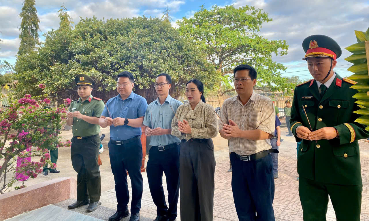 z7530762284979_dd8695712b8aaa7eb5e9d74bd50fbeaa