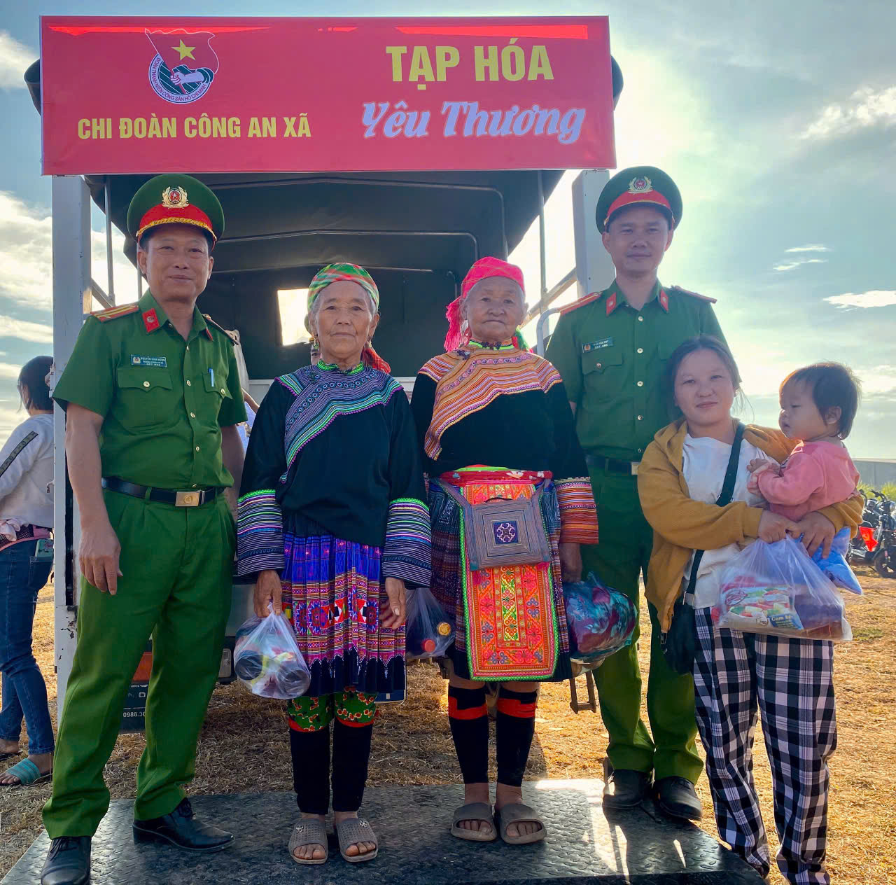 z7538159406982_5aa9930edcbcf9d3d3ff2fa93b63e554