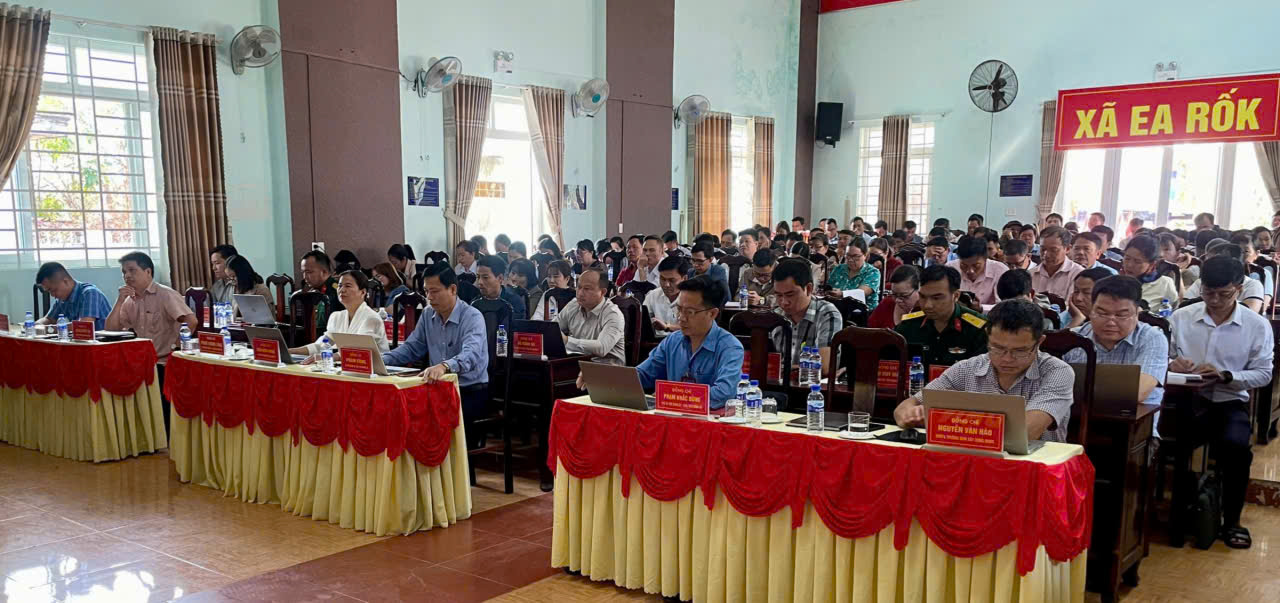 Xã Ea Rốk tham dự Hội nghị toàn quốc quán triệt nghị quyết 79, 80 của Bộ Chính trị