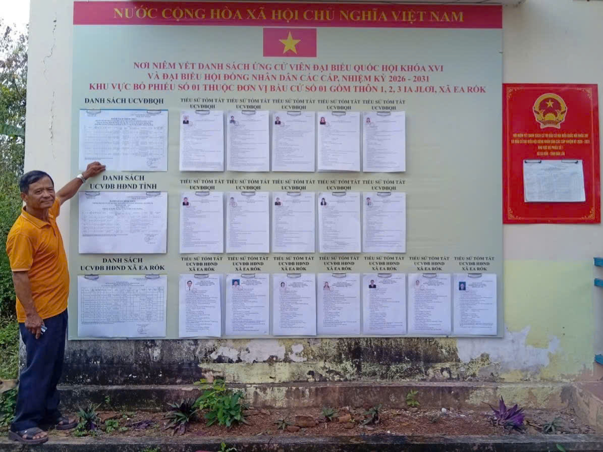 Xã Ea Rốk hoàn thành niêm yết công khai danh sách ứng cử viên phục vụ bầu cử đại biểu Quốc hội và HĐND các cấp