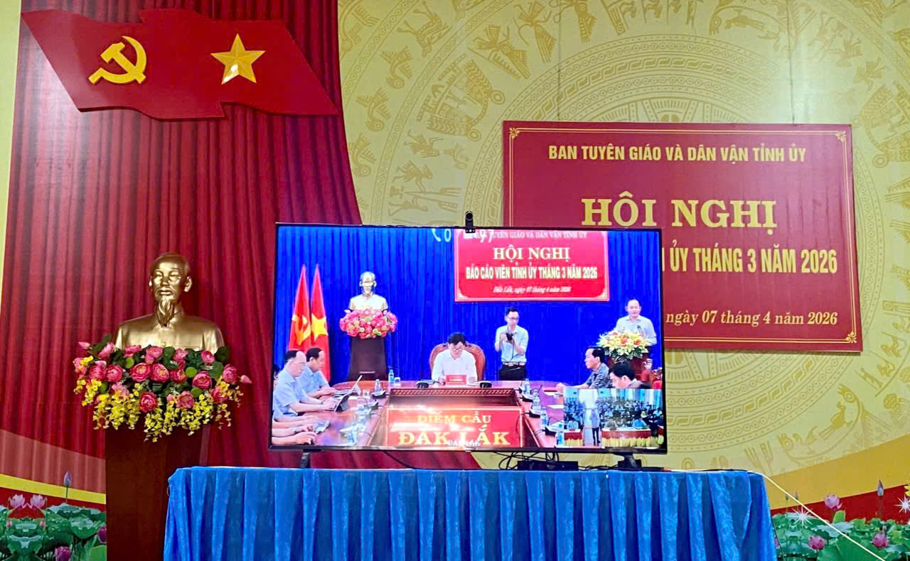 z7702981368025_89e644e3dd4229edbf5e42640bb94a7a