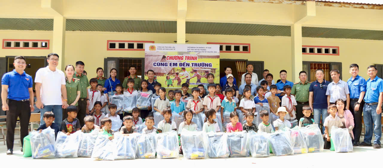 z7724644030348_0336f0a750edd06f2e793b4a38eec38c