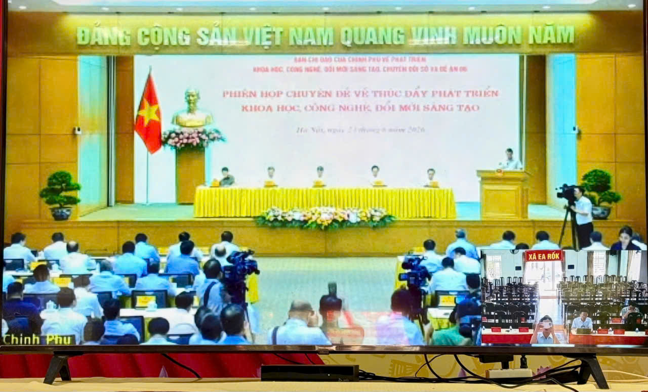 Xã Ea Rốk dự phiên họp trực tuyến về phát triển khoa học, công nghệ, đổi mới sáng tạo và chuyển đổi số