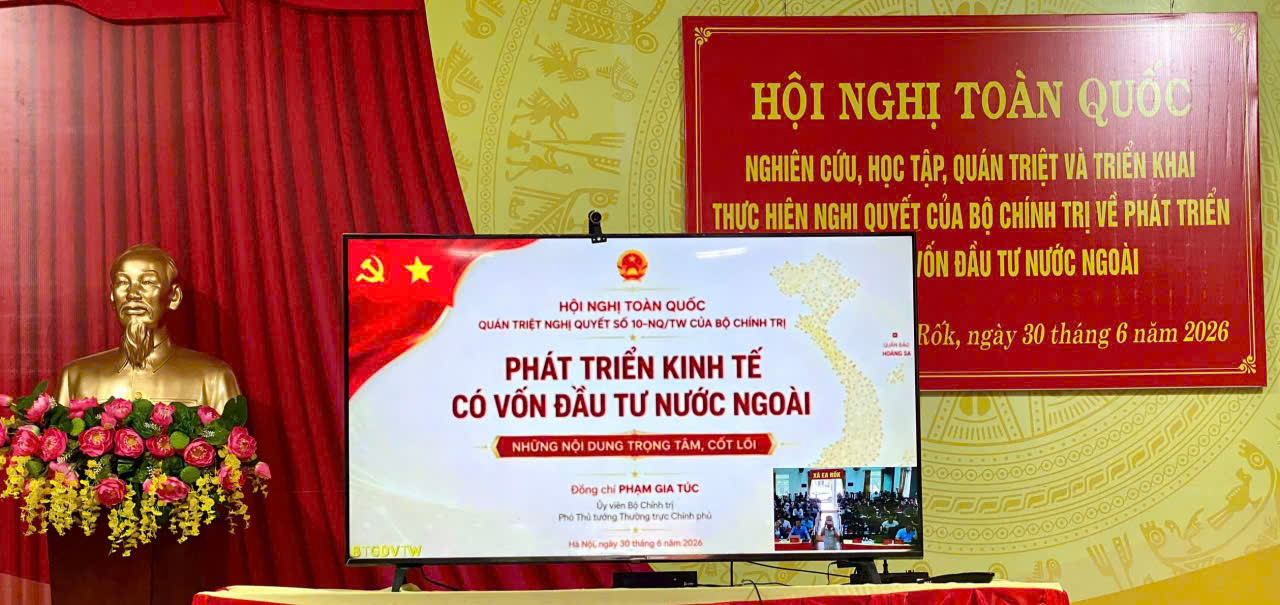 Xã Ea Rốk tham dự Hội nghị toàn quốc quán triệt, triển khai thực hiện Nghị quyết số 10-NQ/TW của Bộ Chính trị