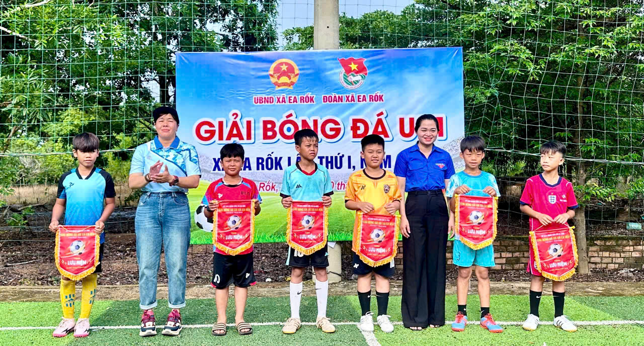 Xã Ea Rốk khai mạc Giải bóng đá U11 lần thứ I năm 2026